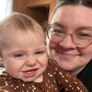 Meet your Posher, Chloe